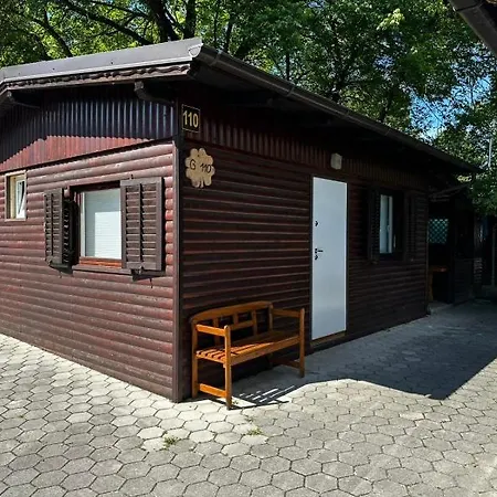 Hiska Pod Hrastom * Podčetrtek